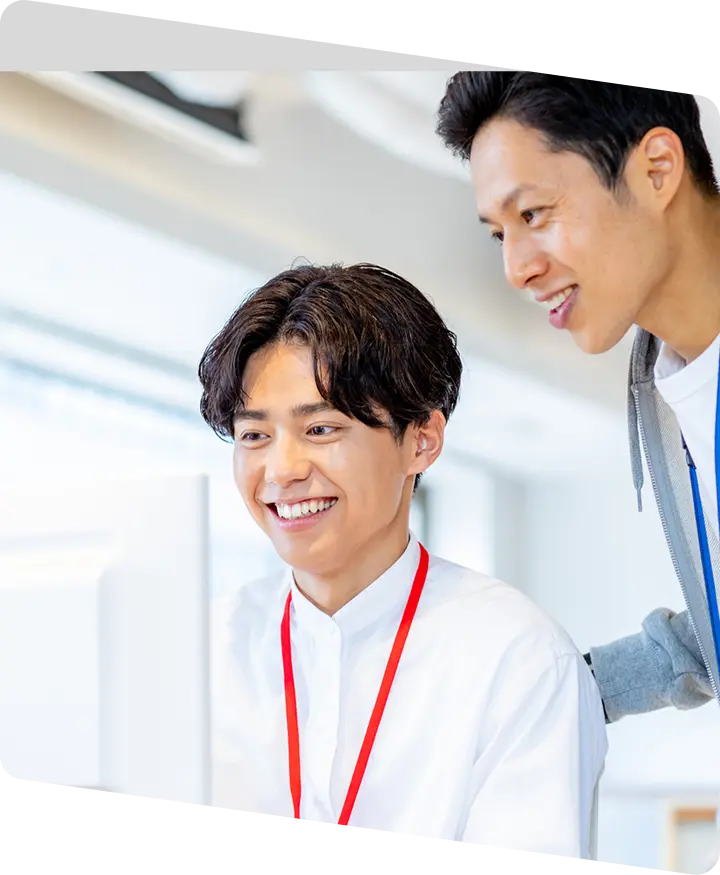 働く男性の写真